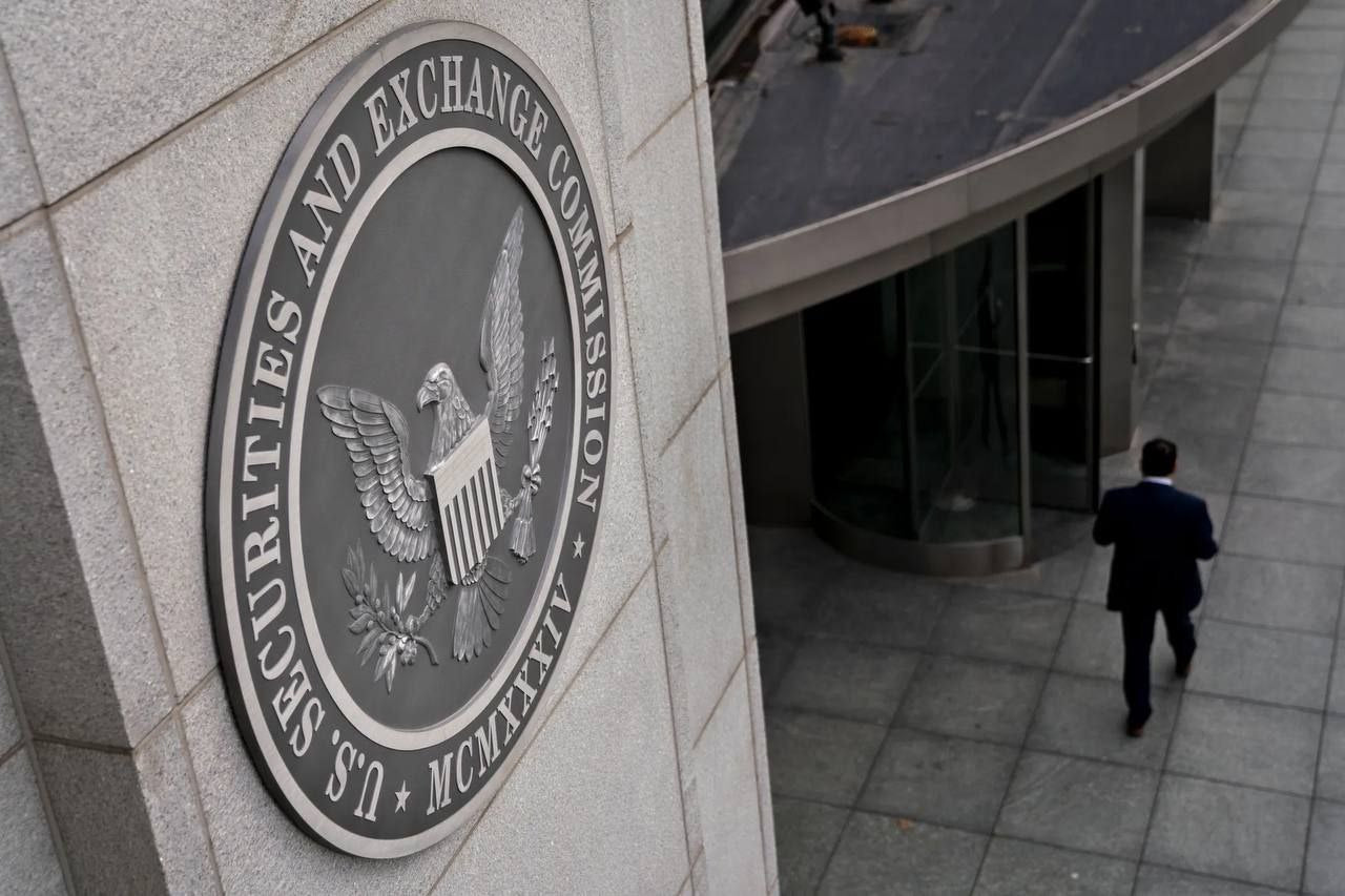 SEC erzielt Einigung mit Prager Metis: 1,95 Millionen US-Dollar Strafe wegen FTX-Prüfungen